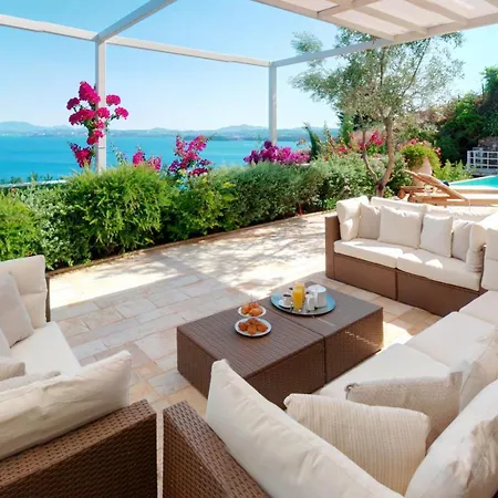 Corfu Luxury Villas Barbati Chambre photo